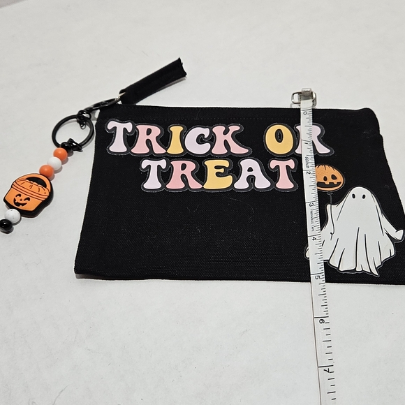 Small Trick or Treat zipper pouch - Picture 3 of 3